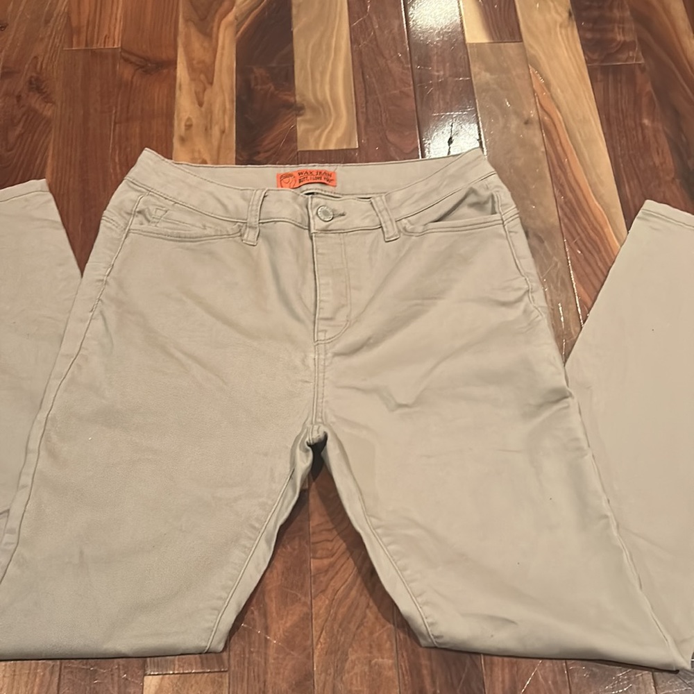 Size 7 jeans. ! - Picture 3 of 4